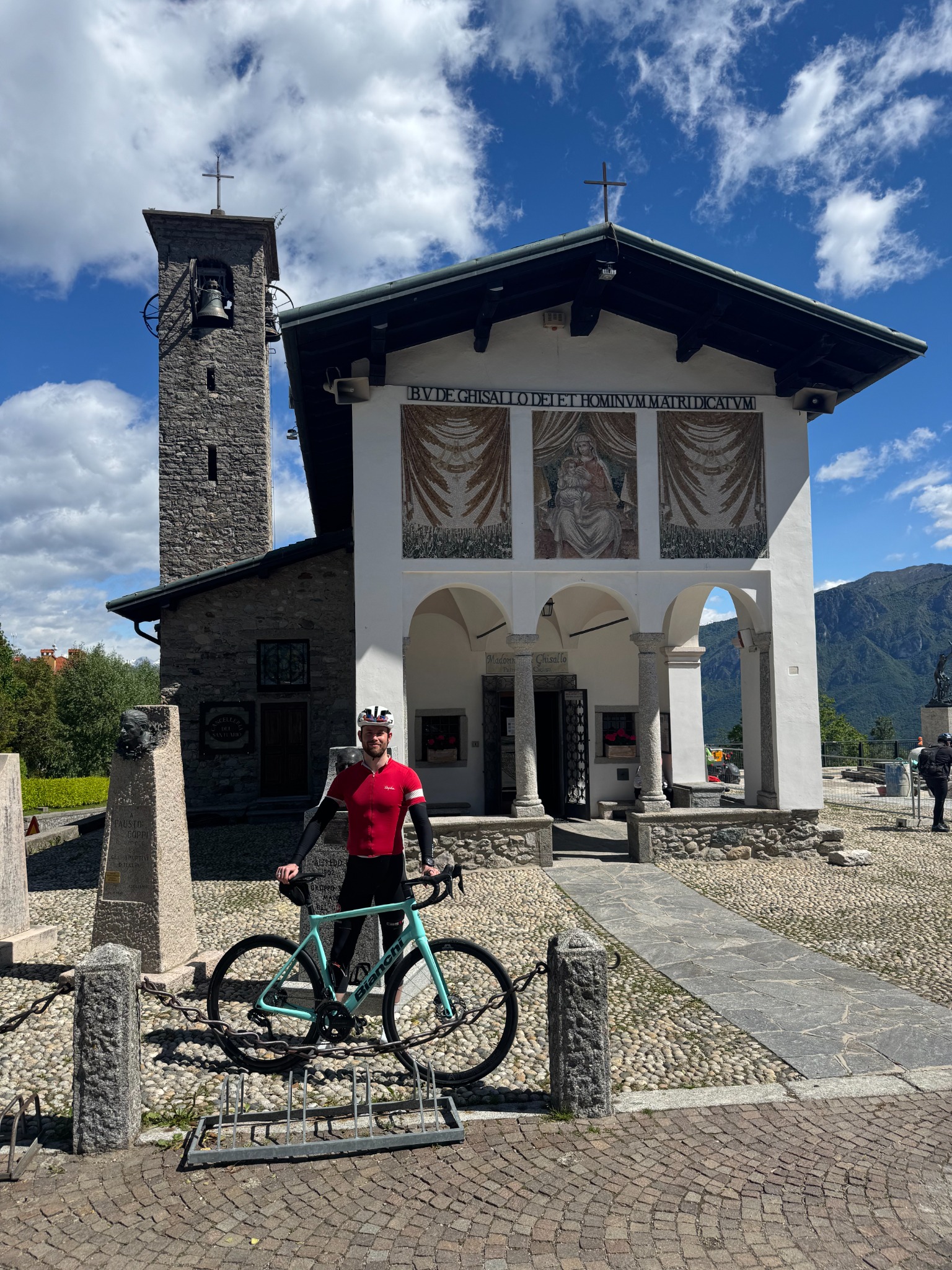 Peter med landeveissykkel i Italia